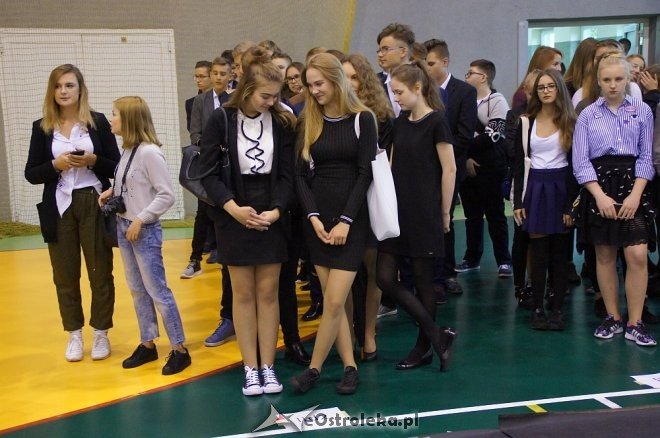 Rozpoczęcie roku szkolnego 2017/2018 w ZS nr 5 04.09.2017] - zdjęcie #1 - eOstroleka.pl