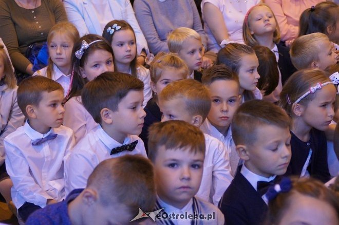 Rozpoczęcie roku szkolnego 2017/2018 w SP nr 10 [04.09.2017] - zdjęcie #45 - eOstroleka.pl
