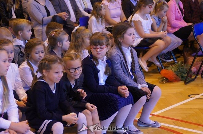 Rozpoczęcie roku szkolnego 2017/2018 w SP nr 10 [04.09.2017] - zdjęcie #41 - eOstroleka.pl