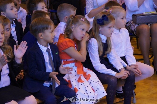 Rozpoczęcie roku szkolnego 2017/2018 w SP nr 10 [04.09.2017] - zdjęcie #37 - eOstroleka.pl