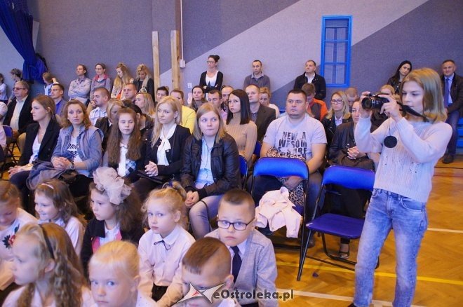 Rozpoczęcie roku szkolnego 2017/2018 w SP nr 10 [04.09.2017] - zdjęcie #16 - eOstroleka.pl