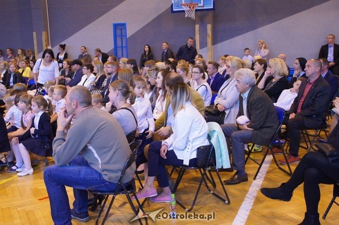 Rozpoczęcie roku szkolnego 2017/2018 w SP nr 10 [04.09.2017] - zdjęcie #12 - eOstroleka.pl