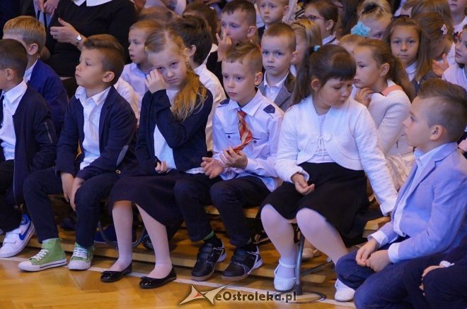 Rozpoczęcie roku szkolnego 2017/2018 w SP nr 10 [04.09.2017] - zdjęcie #6 - eOstroleka.pl