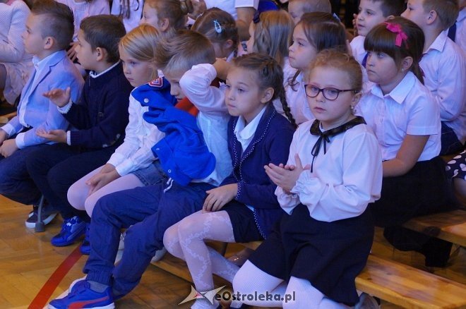 Rozpoczęcie roku szkolnego 2017/2018 w SP nr 10 [04.09.2017] - zdjęcie #5 - eOstroleka.pl