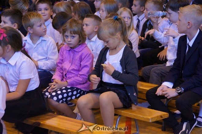 Rozpoczęcie roku szkolnego 2017/2018 w SP nr 10 [04.09.2017] - zdjęcie #4 - eOstroleka.pl