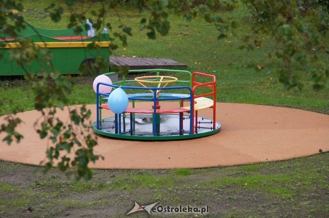 Ostrołęka: Przedszkole nr 5 ma nowy plac zabaw [ZDJĘCIA] - zdjęcie #1 - eOstroleka.pl