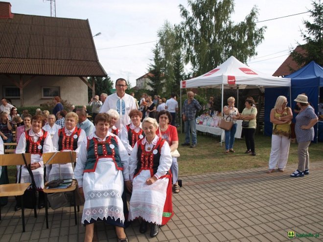 Kurpiowscy artyści ludowi podbijali Mazury [10.09.2017] - zdjęcie #7 - eOstroleka.pl