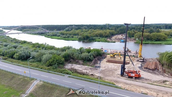 Tak wygląda postęp prac przy budowie tymczasowego mostu [14.09.2017] - zdjęcie #5 - eOstroleka.pl