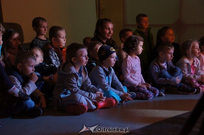 InQbator 2017 dzieciom: Spektakl „Między owadami” [15.09.2017] - zdjęcie #9 - eOstroleka.pl