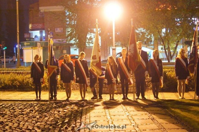 Miejskie obchody 78. rocznicy zbrojnej napaści ZSRR na Polskę [17.09.2017] - zdjęcie #75 - eOstroleka.pl