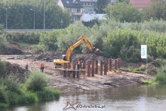 Budowa mostu tymczasowego na Narwi [19.09.2017] - zdjęcie #2 - eOstroleka.pl