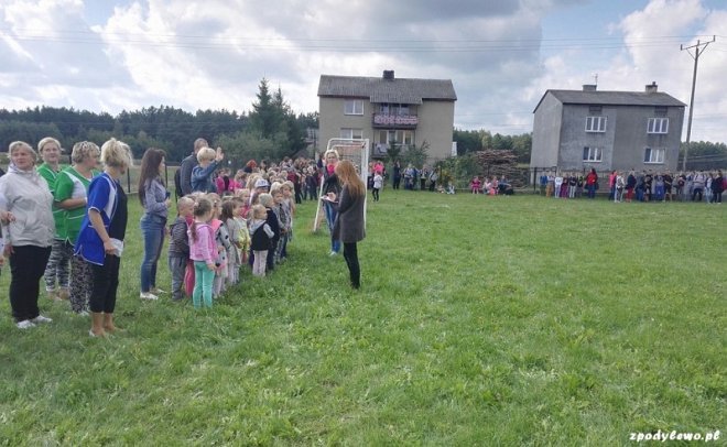 Ewakuacja w szkole w Dylewie [19.09.2017] - zdjęcie #4 - eOstroleka.pl
