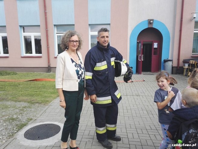 Ewakuacja w szkole w Dylewie [19.09.2017] - zdjęcie #10 - eOstroleka.pl