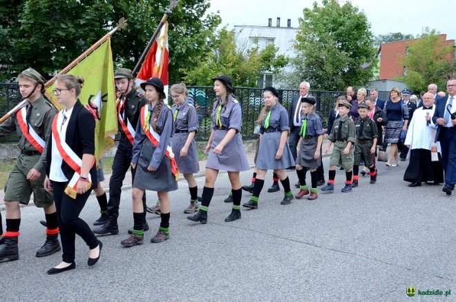 Poświęcenie Skweru Pamięci Męczeństwa Kresowian w Kadzidle [19.09.2017] - zdjęcie #75 - eOstroleka.pl