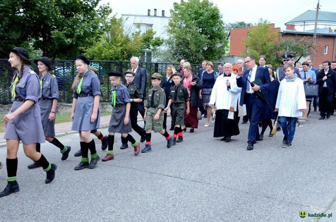 Poświęcenie Skweru Pamięci Męczeństwa Kresowian w Kadzidle [19.09.2017] - zdjęcie #74 - eOstroleka.pl