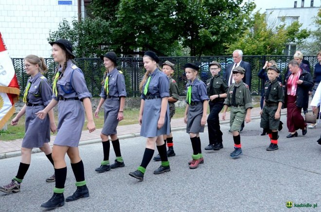 Poświęcenie Skweru Pamięci Męczeństwa Kresowian w Kadzidle [19.09.2017] - zdjęcie #73 - eOstroleka.pl
