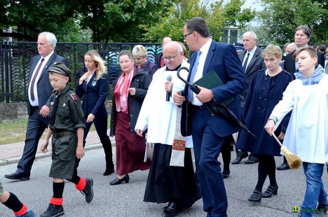 Poświęcenie Skweru Pamięci Męczeństwa Kresowian w Kadzidle [19.09.2017] - zdjęcie #71 - eOstroleka.pl
