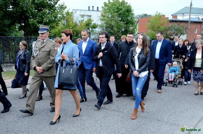 Poświęcenie Skweru Pamięci Męczeństwa Kresowian w Kadzidle [19.09.2017] - zdjęcie #69 - eOstroleka.pl