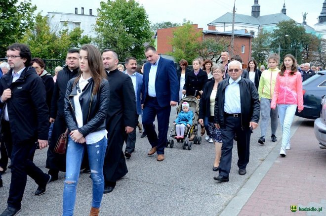 Poświęcenie Skweru Pamięci Męczeństwa Kresowian w Kadzidle [19.09.2017] - zdjęcie #68 - eOstroleka.pl