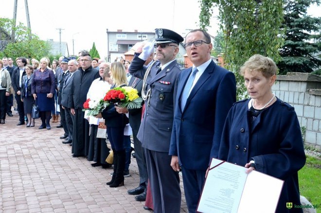 Poświęcenie Skweru Pamięci Męczeństwa Kresowian w Kadzidle [19.09.2017] - zdjęcie #55 - eOstroleka.pl