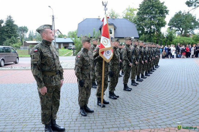 Poświęcenie Skweru Pamięci Męczeństwa Kresowian w Kadzidle [19.09.2017] - zdjęcie #34 - eOstroleka.pl