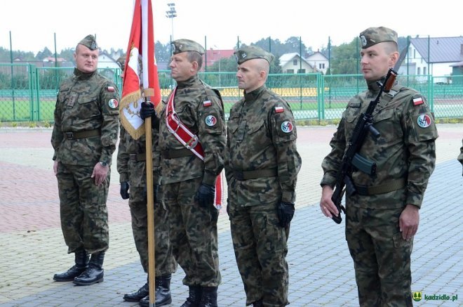 Poświęcenie Skweru Pamięci Męczeństwa Kresowian w Kadzidle [19.09.2017] - zdjęcie #5 - eOstroleka.pl