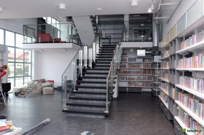 Nowa biblioteka w Kadzidle już gotowa na oficjalne otwarcie [ZDJĘCIA] - zdjęcie #2 - eOstroleka.pl