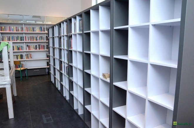 Nowa biblioteka w Kadzidle już gotowa na oficjalne otwarcie [ZDJĘCIA] - zdjęcie #9 - eOstroleka.pl