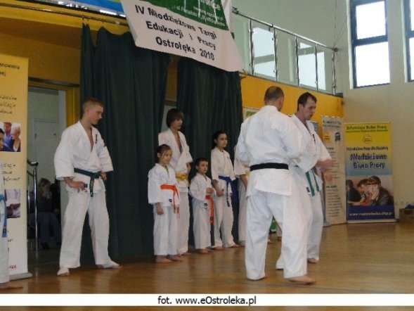IV Młodzieżowe Targi Edukacji i Pracy (18.03.2010r.) - zdjęcie #1 - eOstroleka.pl