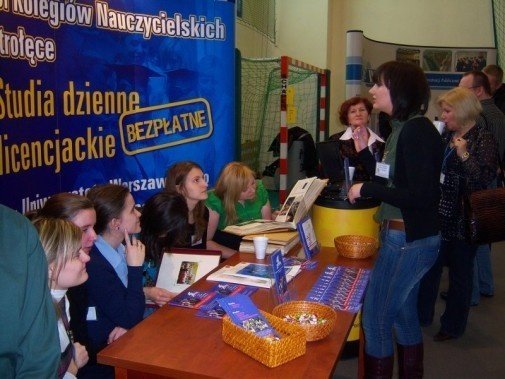IV Młodzieżowe Targi Edukacji i Pracy (18.03.2010r.) - zdjęcie #3 - eOstroleka.pl