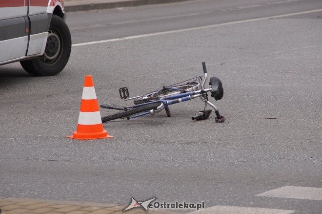 Potrącenie rowerzysty na ulicy Witosa w Ostrołęce [25.09.2017] - zdjęcie #17 - eOstroleka.pl