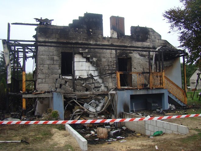 Pożar w Ratajach - fot. gmina Olszewo-Borki - zdjęcie #1 - eOstroleka.pl