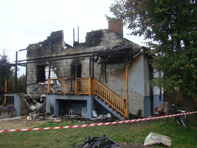 Pożar w Ratajach - fot. gmina Olszewo-Borki - zdjęcie #3 - eOstroleka.pl