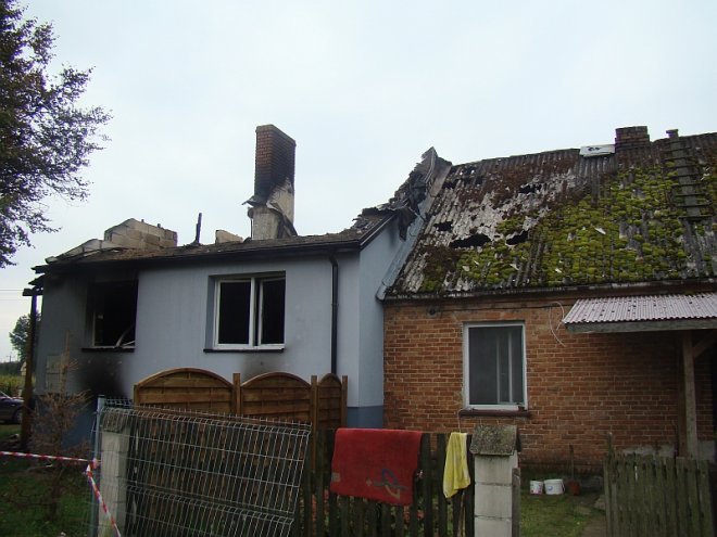Pożar w Ratajach - fot. gmina Olszewo-Borki - zdjęcie #4 - eOstroleka.pl
