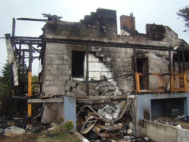 Pożar w Ratajach - fot. gmina Olszewo-Borki - zdjęcie #14 - eOstroleka.pl