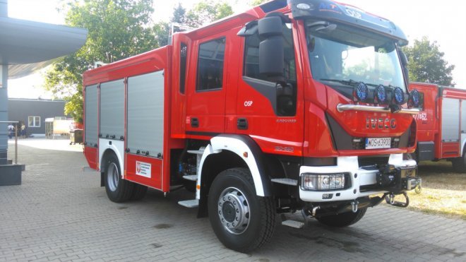 Strażacy ochotnicy z Łysych mają nowy wóz ratowniczo-gaśniczy [ZDJĘCIA] - zdjęcie #2 - eOstroleka.pl