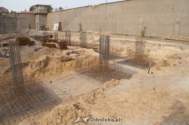 Na budowie Muzeum Żołnierzy Wyklętych w Ostrołęce [28.09.2017] - zdjęcie #55 - eOstroleka.pl