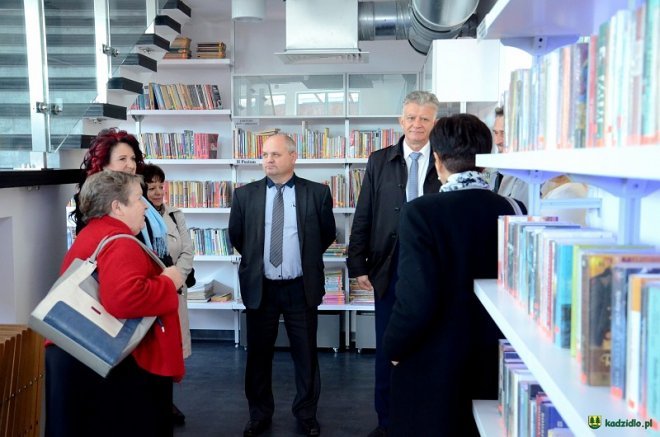 Nowa biblioteka w Kadzidle oficjalnie otwarta [ZDJĘCIA] - zdjęcie #5 - eOstroleka.pl