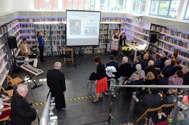 Nowa biblioteka w Kadzidle oficjalnie otwarta [ZDJĘCIA] - zdjęcie #81 - eOstroleka.pl