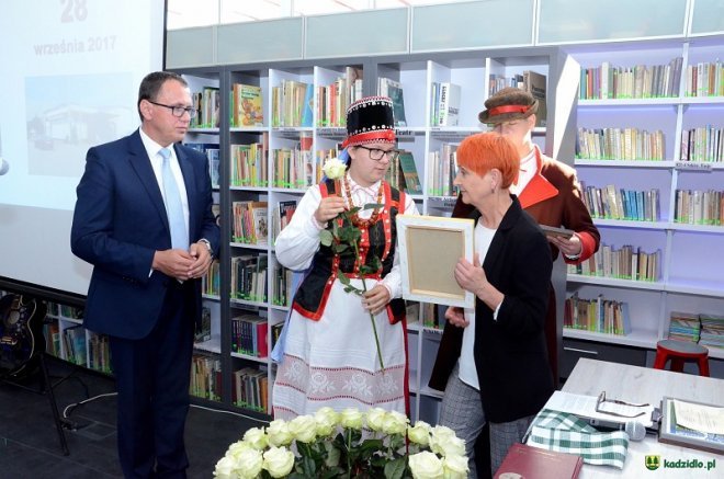 Nowa biblioteka w Kadzidle oficjalnie otwarta [ZDJĘCIA] - zdjęcie #58 - eOstroleka.pl
