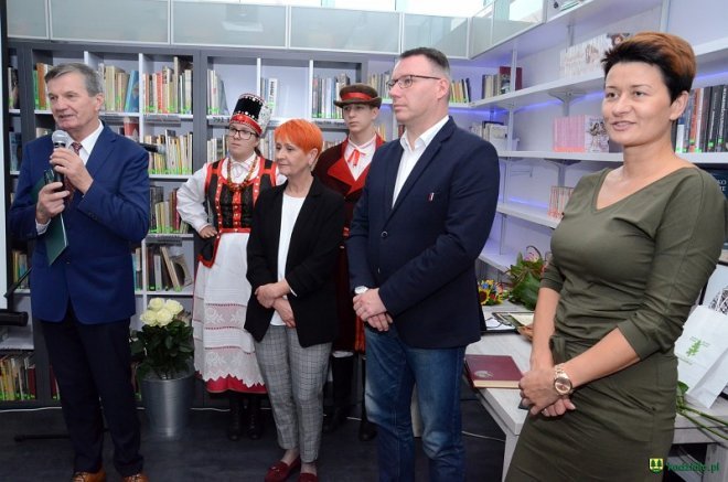Nowa biblioteka w Kadzidle oficjalnie otwarta [ZDJĘCIA] - zdjęcie #24 - eOstroleka.pl