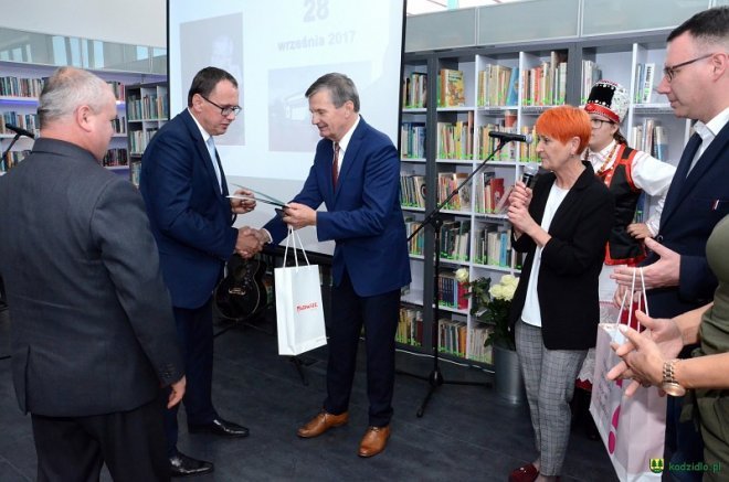 Nowa biblioteka w Kadzidle oficjalnie otwarta [ZDJĘCIA] - zdjęcie #23 - eOstroleka.pl