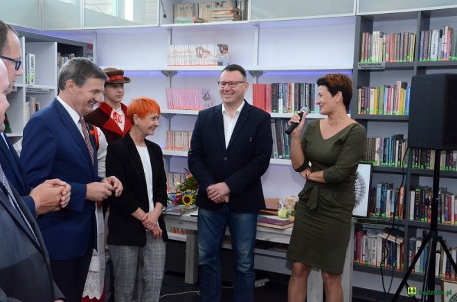 Nowa biblioteka w Kadzidle oficjalnie otwarta [ZDJĘCIA] - zdjęcie #22 - eOstroleka.pl