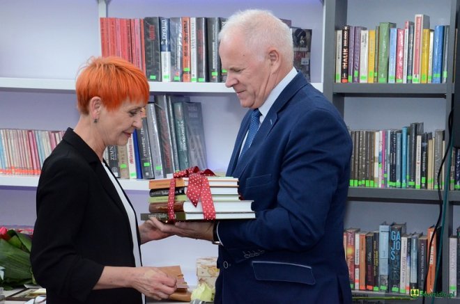 Nowa biblioteka w Kadzidle oficjalnie otwarta [ZDJĘCIA] - zdjęcie #20 - eOstroleka.pl