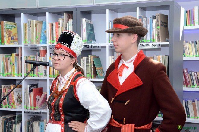 Nowa biblioteka w Kadzidle oficjalnie otwarta [ZDJĘCIA] - zdjęcie #6 - eOstroleka.pl