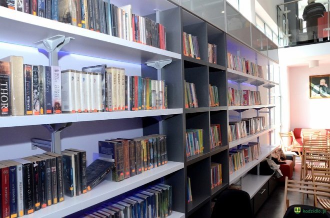 Nowa biblioteka w Kadzidle oficjalnie otwarta [ZDJĘCIA] - zdjęcie #2 - eOstroleka.pl