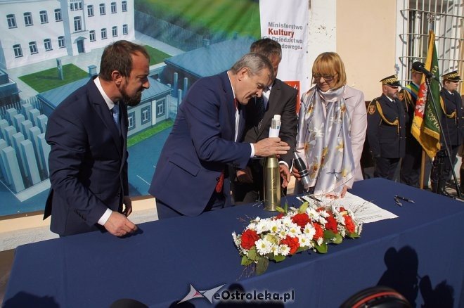 Uroczyste wmurowanie kamienia węgielnego pod budowę Muzeum Żołnierzy Wyklętych [] - zdjęcie #24 - eOstroleka.pl