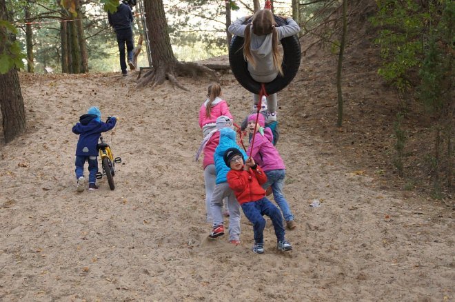 Jesienny Rajd Rowerowy przedszkolaków z Krainy Misiów [05.10.2017] - zdjęcie #12 - eOstroleka.pl