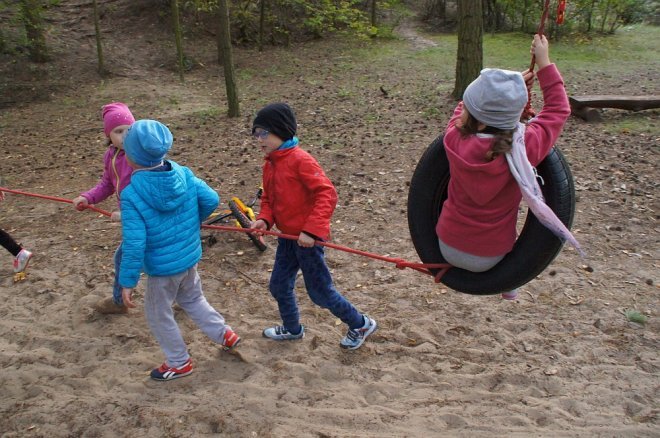 Jesienny Rajd Rowerowy przedszkolaków z Krainy Misiów [05.10.2017] - zdjęcie #9 - eOstroleka.pl
