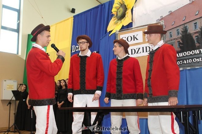 Święto Patrona ZSZ nr 4 w Ostrołęce [06.10.2017] - zdjęcie #37 - eOstroleka.pl
